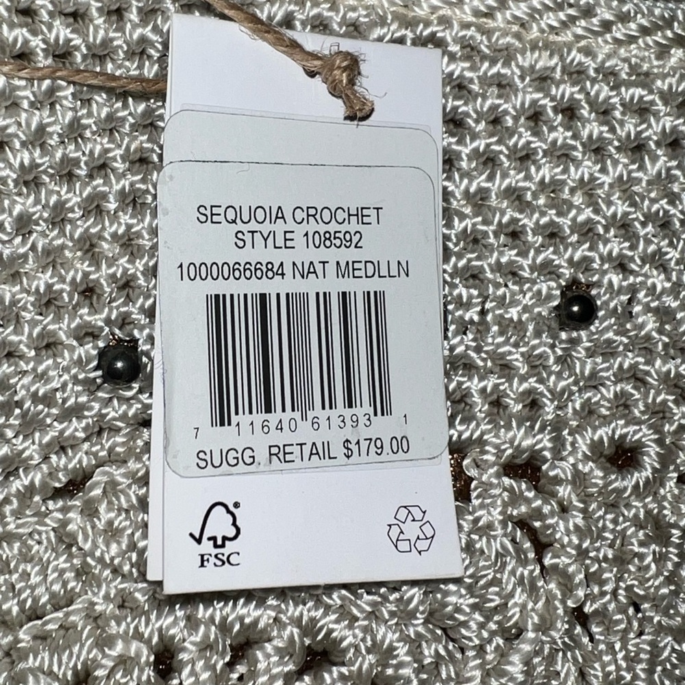 NWT The Sak Sequoia hand-crochet hobo bag. - Picture 3 of 4